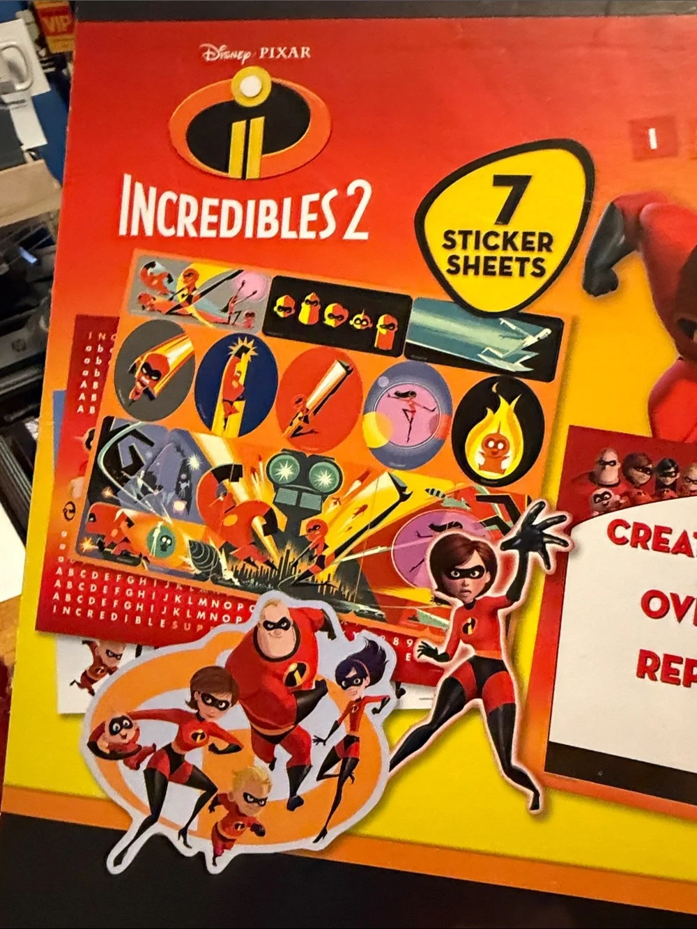 Disney Pixar Incredibles 2- Play Scenes! Over 1,000 reusable Stickers!XL 14”x10”